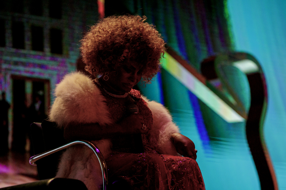 Elza Soares se apresenta no Pr&ecirc;mio claudia