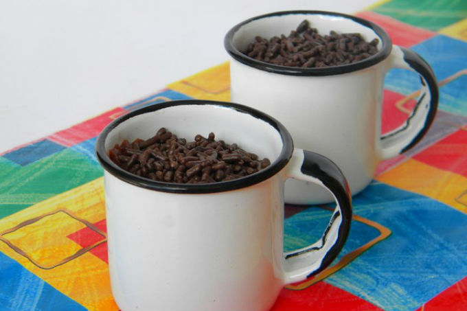 Festa infantil: 6 maneiras nada &oacute;bvias de servir brigadeiro