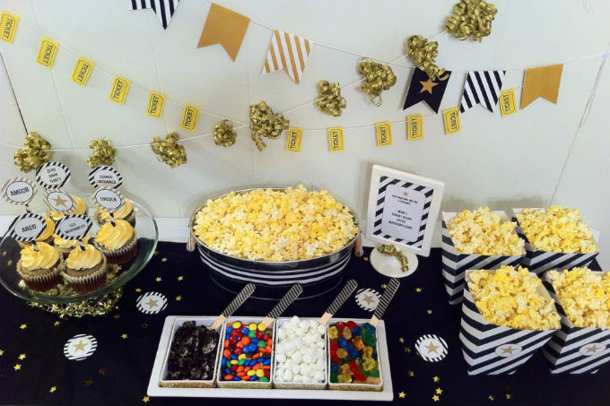 Bar de pipoca em festa infantil