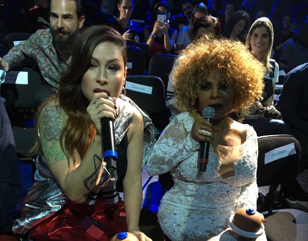 Mulheres da música são homenageadas em noite de premiação