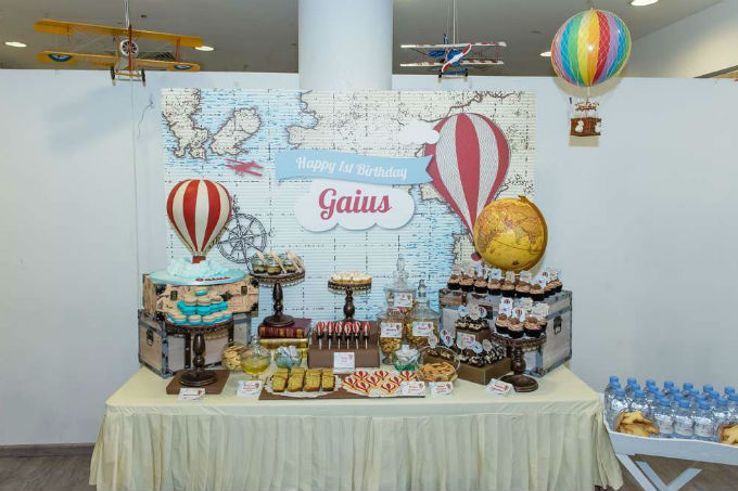 Festa com tema bal&otilde;es