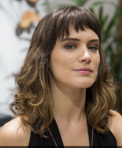 A atriz Bianca Bin, que cortou franjinha na nova fase da novela