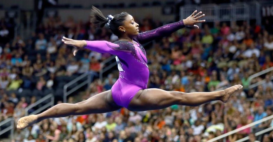 Ginasta Simone Biles relata caso de abuso sexual