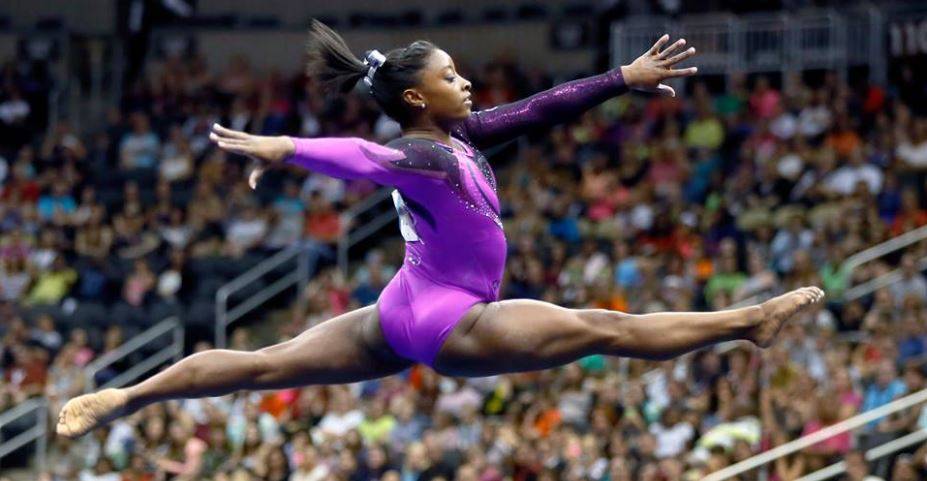 Ginasta Simone Biles relata caso de abuso sexual