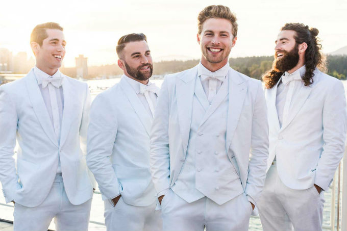 Casamento com decora&ccedil;&atilde;o toda branca