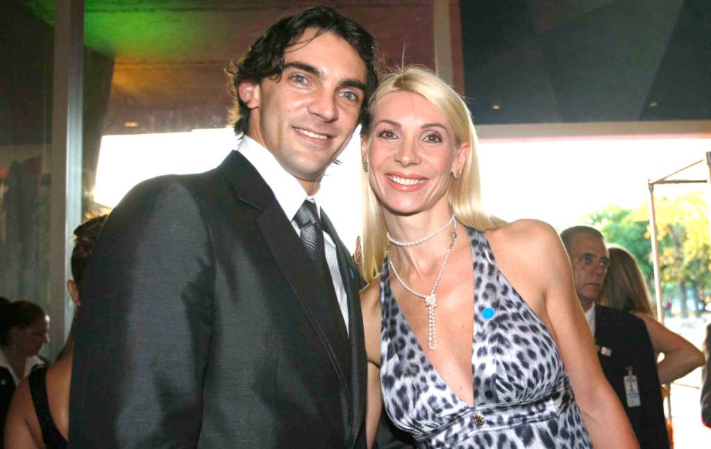 Giba do vôlei deve meses de pensão dos filhos, desabafa ex-esposa