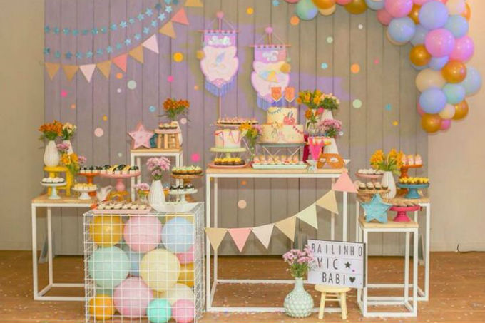 Festa infantil: Gaiola de bal&otilde;es