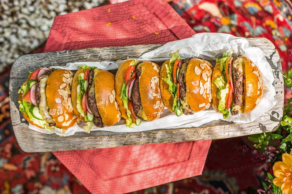 5 receitas para comemorar o Dia do Hambúrguer