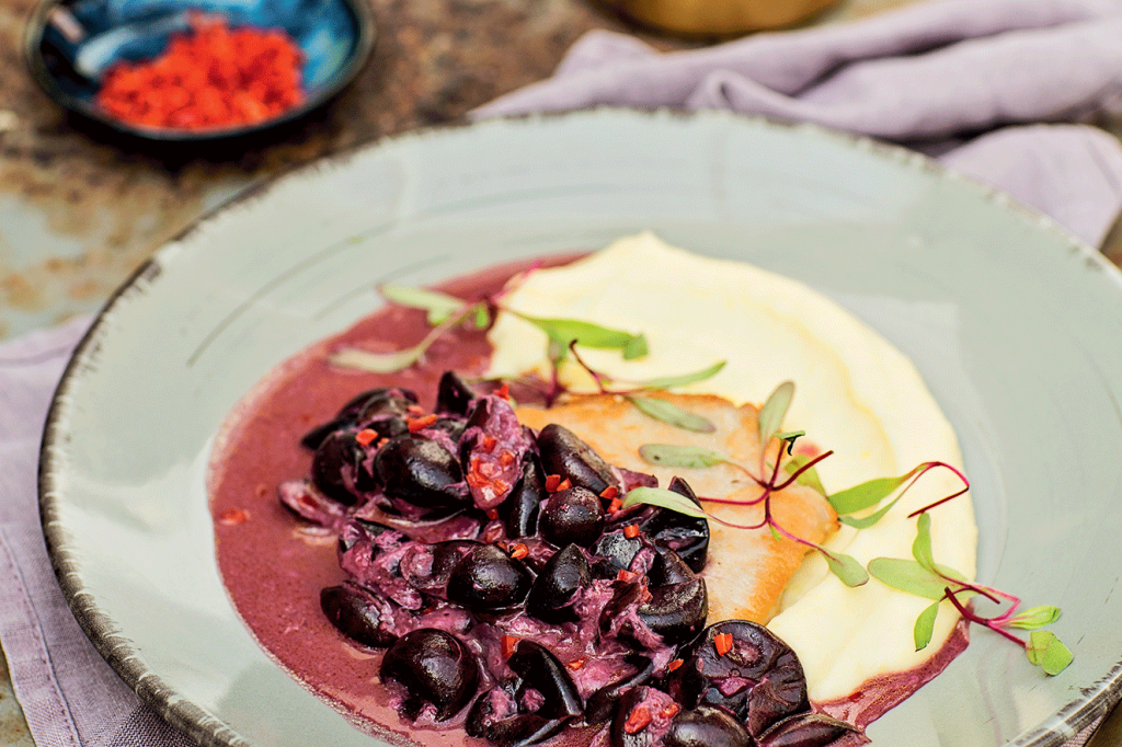 bife-de-porco-ao-molho-de-jabuticaba-picante