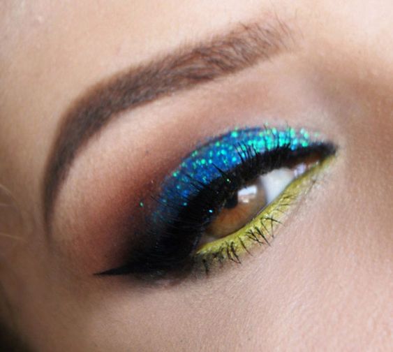 delineador maquiagem copa