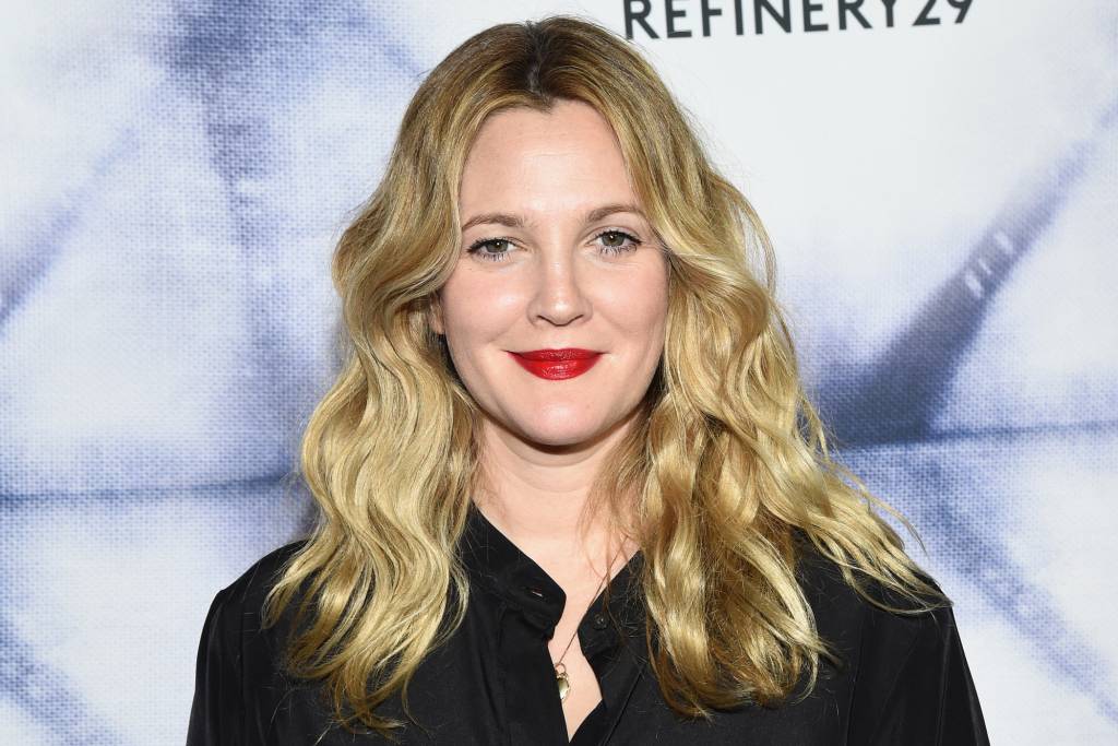 Drew Barrymore revela que Lady Di sempre foi um exemplo para ela