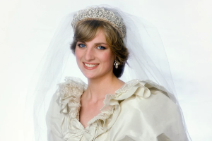 Vestido de casamento de Lady Di e a briga judicial