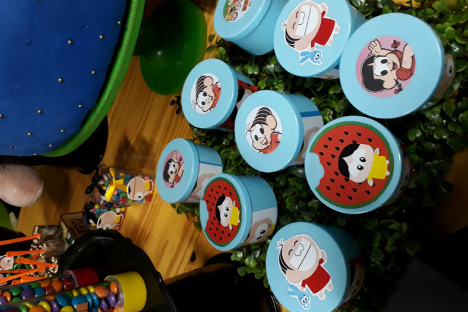 Festa infantil com temas retr&ocirc;