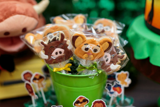 Festa infantil com temas retr&ocirc;