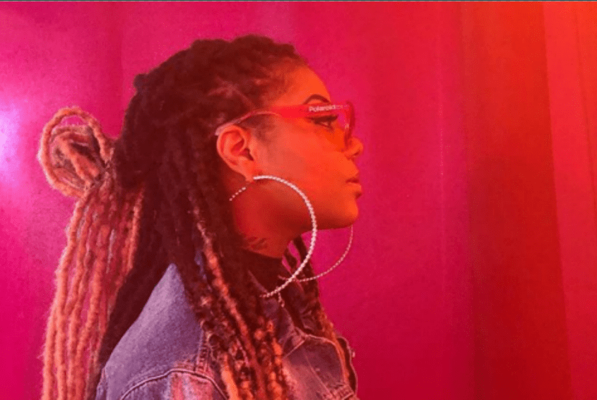 Dona do hit da Copa, Ludmilla muda letra depois de derrota