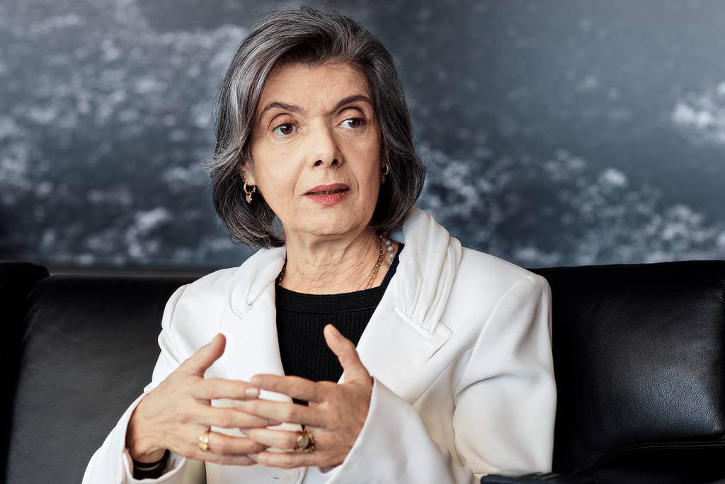 “O excesso de afazeres me tira o sono. O cargo é duro”, conta Cármen Lúcia