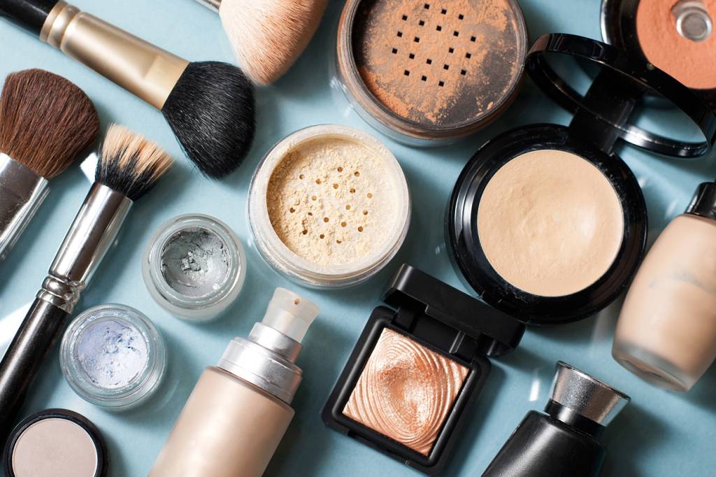 Luxo e cor: produtos para inovar seu nécessaire neste inverno