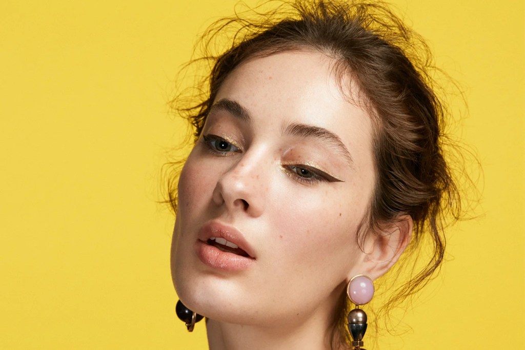 Delineado gatinho: aprenda 4 jeitos de fazer em casa