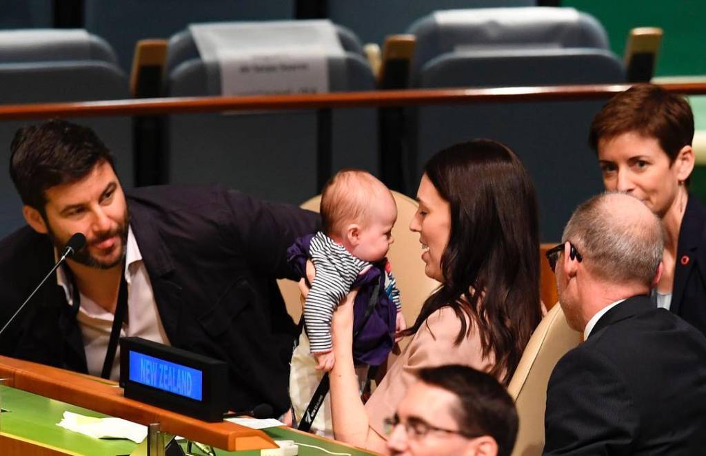 Primeira-ministra da Nova Zelândia leva seu bebê para Assembleia da ONU