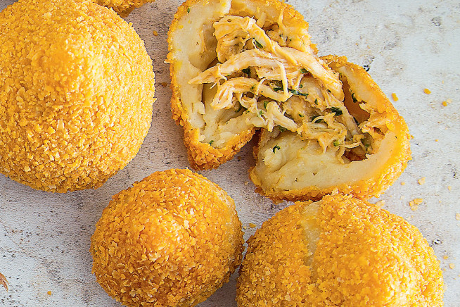 massa-de-mandioquinha-recheada-com-casca-de-banana