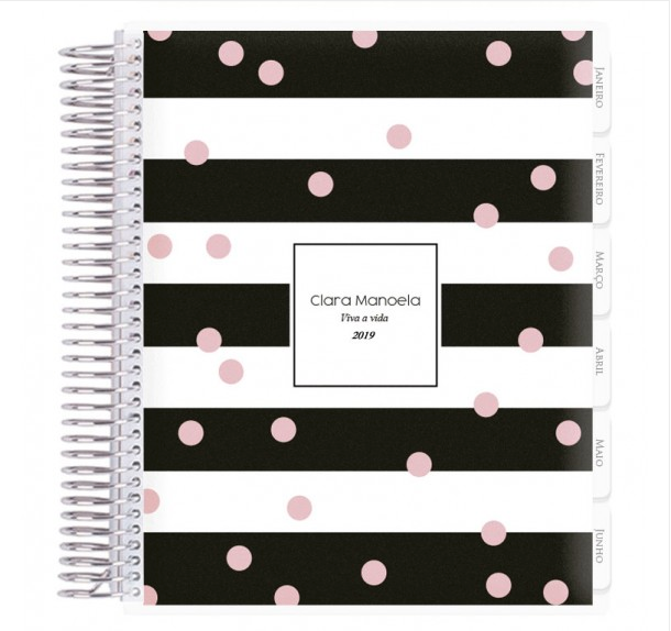 Planner 2019 - Black & White Fashion, personaliz&aacute;vel, por R$ 310, no <a href="https://www.volarepaper.com.br/planner-2019/635-planner-2019-black-white-fashion.html?gclid=Cj0KCQiA1sriBRD-ARIsABYdwwE1oUDxrEC4-6Hf8dm40yHypUJG2NuAg33ry7rFgVQRbZGQNQdx0-4aAnLfEALw_wcB">site</a>