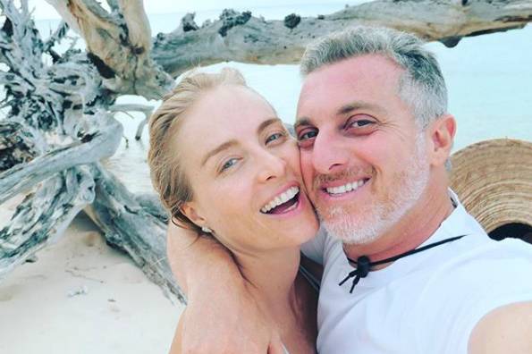 Famosos fazem declarações apaixonadas no Valentine’s Day