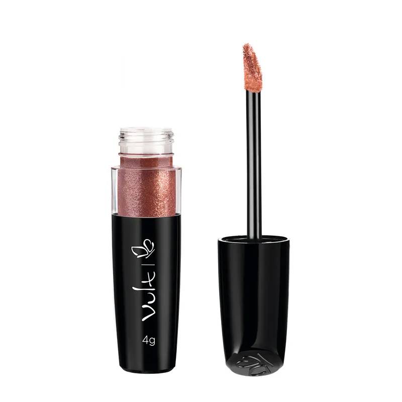 O <strong>Batom L&iacute;quido com Glitter</strong> da <a href="https://www.vult.com.br/batom_liquido_com_glitter_like_a_moon/p">Vult</a> foi desenvolvido com part&iacute;culas multidimensionais de brilho intenso que proporcionam um acabamento luminoso, sofisticado com conforto aos l&aacute;bios. F&aacute;cil de aplicar, pode ser utilizado sozinho ou combinado ao seu batom favorito. Pre&ccedil;o: R$ 20,40.