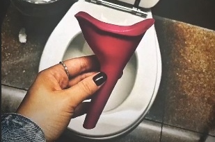 Testamos o Uriny, produto que promete facilitar sua vida no Carnaval