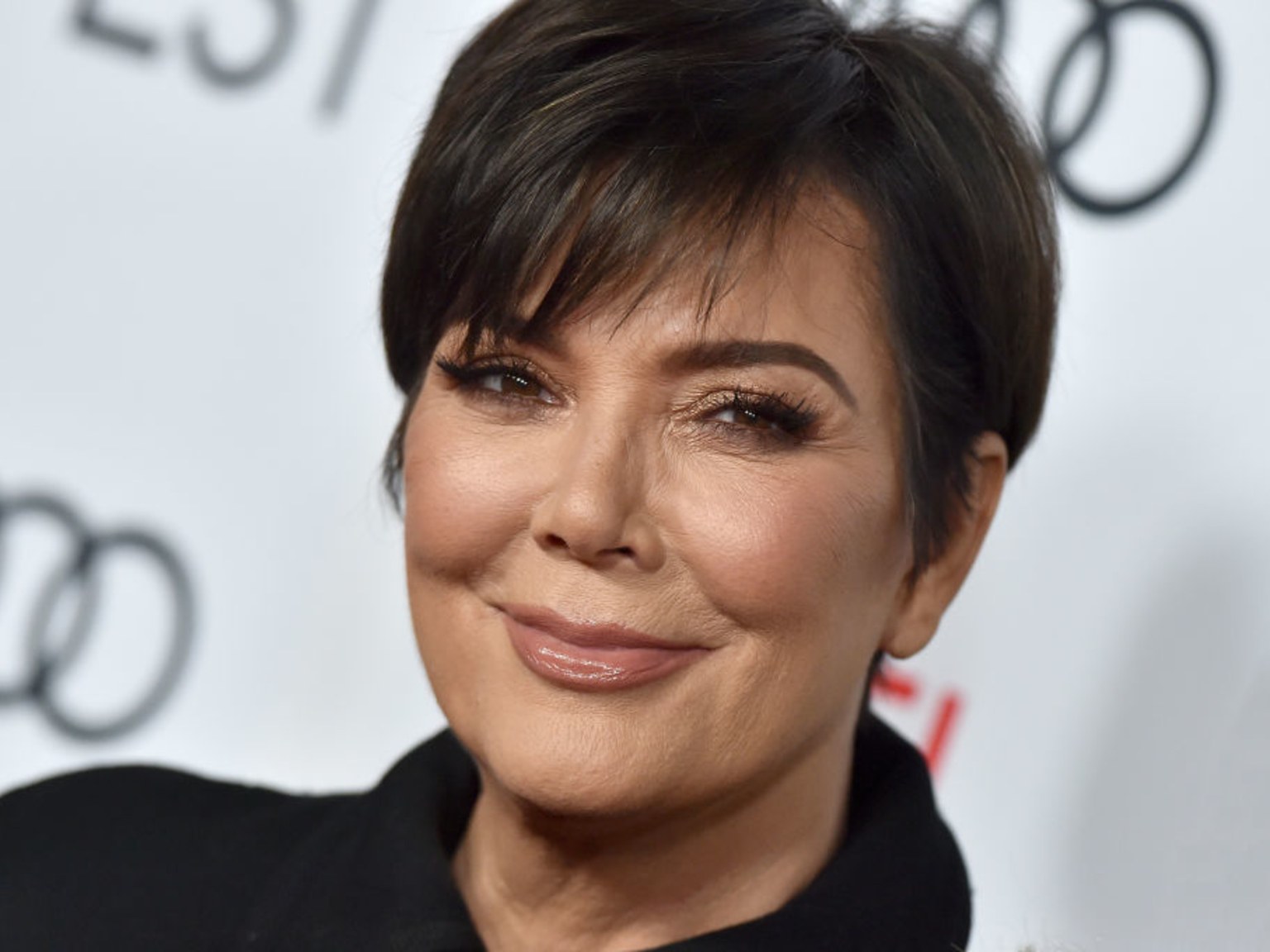 kris-jenner-smirk