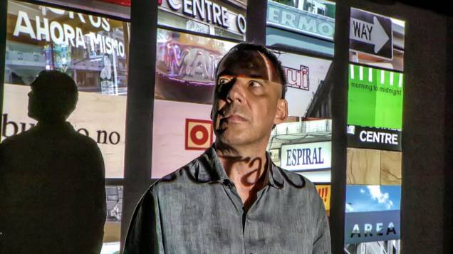 <strong>Com a Palavra: Arnaldo Antunes (estreia em 22/06): </strong><i><span style="font-weight:400;"></span></i><span style="font-weight:400;">Neste documentário autobiográfico, Arnaldo Antunes fala do papel da palavra em seus quase 40 anos de carreira. Da origem como poeta ao sucesso como cantor e compositor, o artista revisita momentos marcantes de sua trajetória.</span> <strong>Com a Palavra: Arnaldo Antunes (estreia em 22/06): </strong><i><span style="font-weight:400;"></span></i><span style="font-weight:400;">Neste documentário autobiográfico, Arnaldo Antunes fala do papel da palavra em seus quase 40 anos de carreira. Da origem como poeta ao sucesso como cantor e compositor, o artista revisita momentos marcantes de sua trajetória.</span>