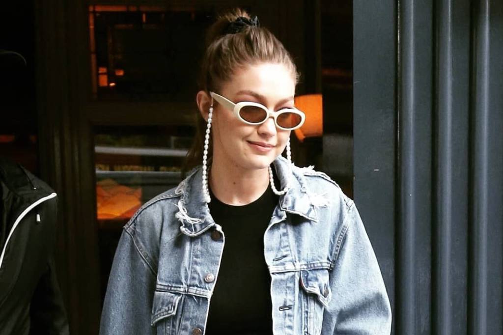 Youtuber invade desfile da Chanel e é retirada por Gigi Hadid