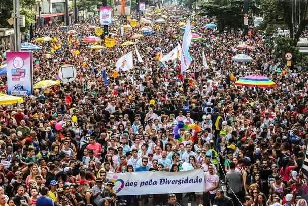 O M&atilde;es Pela Diversidade na Parada do Orgulho LGBTIQ+