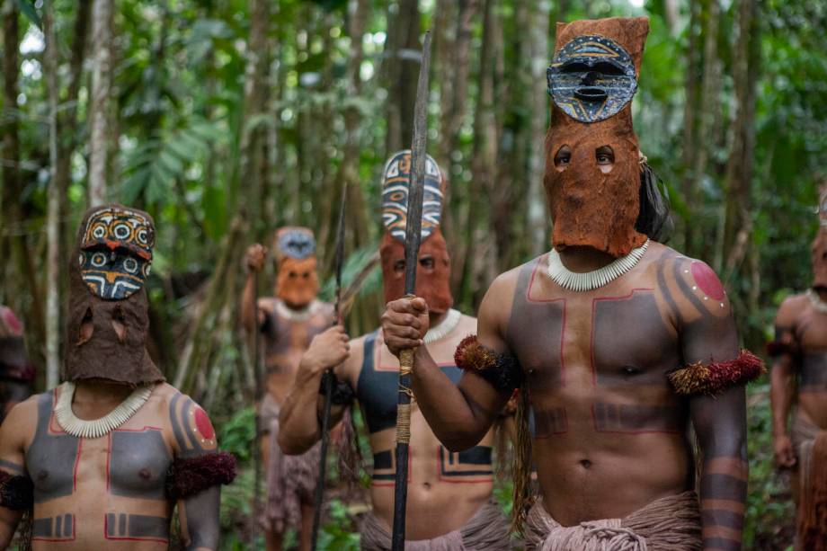 <strong>Fronteira verde (estreia em 16/08): <span style="font-weight:400;">Ao investigar uma série de assassinatos na Amazônia, uma detetive de Bogotá se depara com magia, nazistas e suas verdadeiras origens.</span> </strong>