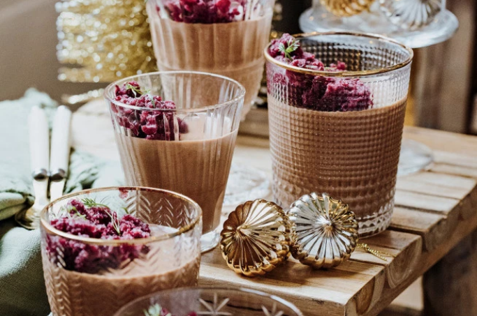 Musse de chocolate com raspadinha de jabuticaba