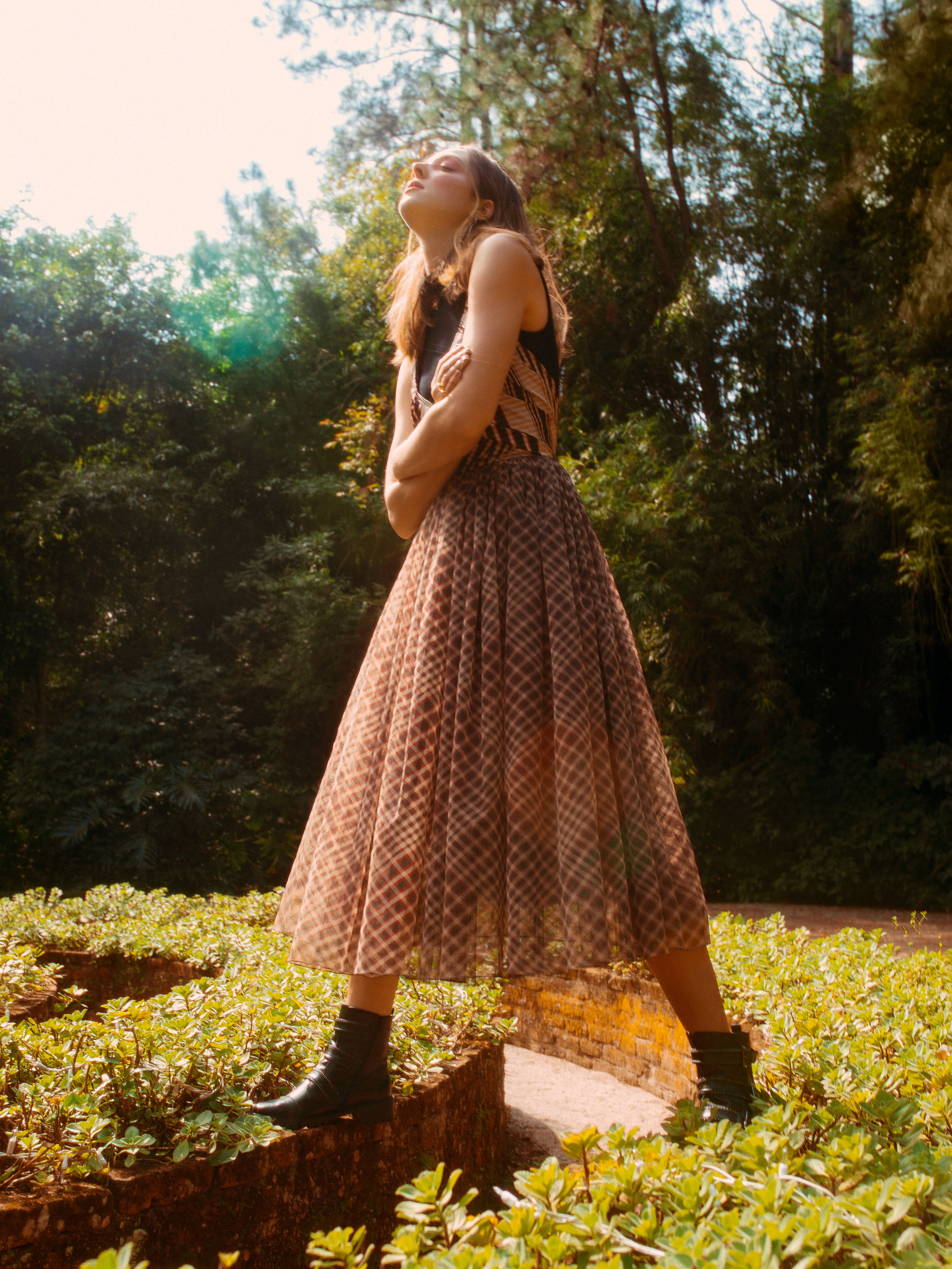 Coturno e vestido leve est&atilde;o em alta na meia-esta&ccedil;&atilde;o