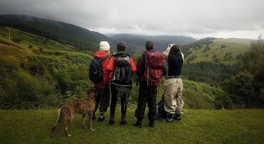 <strong>Evelyn (estreia em 10/09): </strong>Três irmãos partem numa caminhada épica da Escócia até Londres para encontrar paz 12 anos após o suicídio de um outro irmão. Dos mesmos diretores de Os Capacetes Brancos e Virunga, vencedores do Oscar.