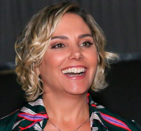 Heloisa Perissé comemora fase final de tratamento contra o câncer