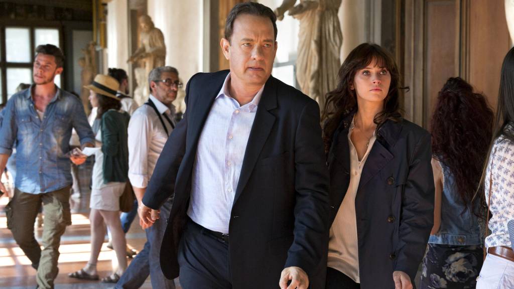 <strong>Inferno (estreia em 15/09): </strong>Fugindo de uma assassina profissional e com amn&eacute;sia, o professor Robert Langdon precisa decifrar pistas para deter uma praga que amea&ccedil;a a humanidade. Com Tom Hanks e Felicity Jones, o filme &eacute; baseado no best-seller hom&ocirc;nimo de Dan Brown.