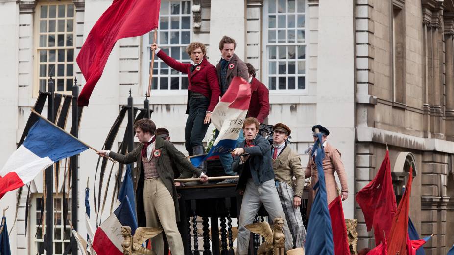 <strong>Os Miser&aacute;veis (estreia em 11/10/2019): </strong>A vers&atilde;o musical do romance &eacute;pico de Victor Hugo sobre amor e sacrif&iacute;cio, apresentada nos palcos pela primeira vez em 1985, finalmente chega ao cinema. Com Anne Hathaway, Hugh Jackman, Russell Crowe e grande elenco.