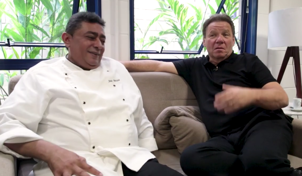 Batista cai sobre Boni em inauguração de restaurante de Claude Troisgros