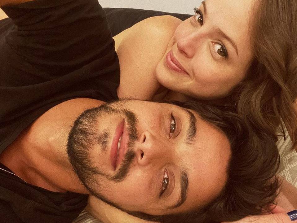Rodrigo Simas e Agatha Moreira