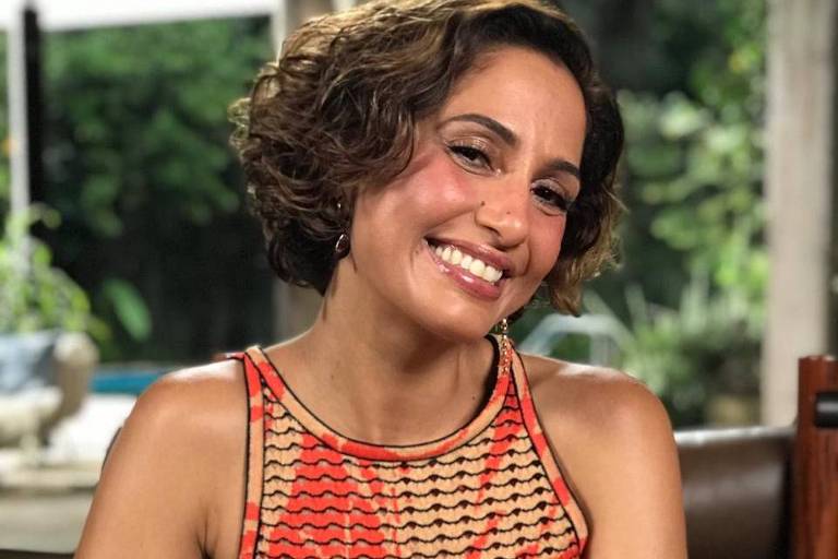 Camila Pitanga curte estreia de filme ao lado da namorada Beatriz Coelho