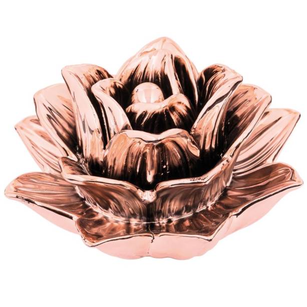 Flor em cerâmica nas medidas 13 x 7,5 x 13 cm. <a href="https://www.shoptime.com.br/produto/42155931/flor-rose-gold-em-ceramica?pfm_carac=rose%20gold&pfm_index=4&pfm_page=search&pfm_pos=grid&pfm_type=search_page%20" target="_blank" rel="noopener">Shoptime</a>, R$ 45, 37