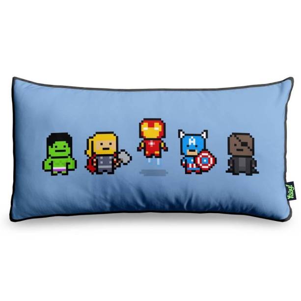 Almofada Os Vingadores 8Bit, de poliéster, tamanho <span>40 x 20 cm</span>. <a href="https://www.madeiramadeira.com.br/almofada-os-vingadores-8bit-1109961.html?origem=pla-1109961&utm_source=google&utm_medium=cpc&utm_content=almofadas-120&utm_term=1109961&gclid=EAIaIQobChMIyYLNr_bo4QIVggeRCh3eHAc9EAkYASABEgIEBfD_BwE" target="_blank" rel="noopener">MadeiraMadeira</a>, R$ 28,50