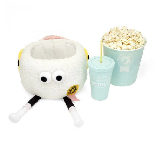 Kit pipoca Maratonista de Série, de poliéster, com balde de 2,7 litros e copo de 500 ml, ambos de plástico. <a href="https://loja.imaginarium.com.br/kit-pipoca-maratonista-de-serie/p">Imaginarium</a>, R$ 169,90