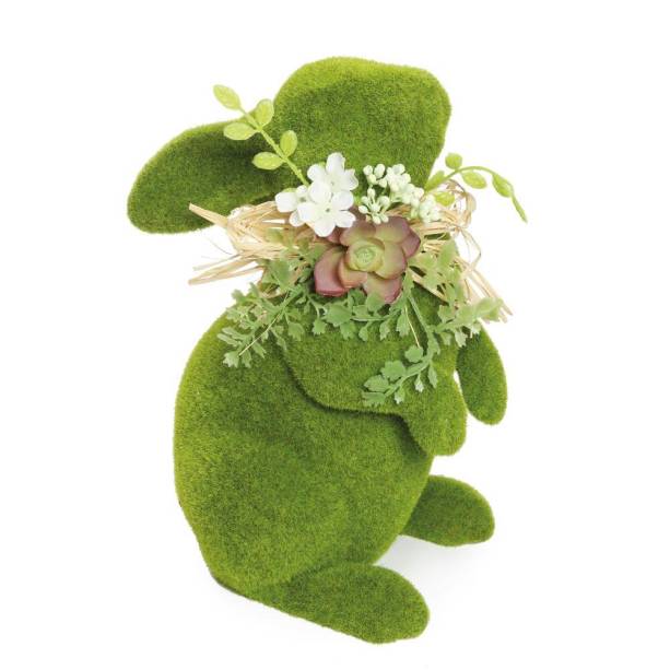Coelho em Grama, de espuma e pl&aacute;stico, medidas 30 x 15 x 20 cm.<a href="https://www.ricardoeletro.com.br/Produto/Coelho-Pascoa-Flores-Decoracao-Festa-Verde/8440-8508-8511-799025?site_id=132" target="_blank" rel="noopener"> Ricardo Eletro</a>, R$ 189,90