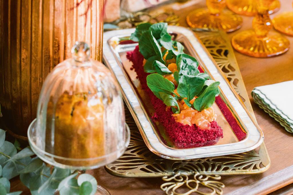 Saiba como preparar um jantar de Natal que é a cara do verão