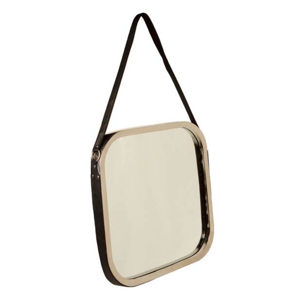 Espelho Thérèse, de 54 x 92 cm, com alça de couro natural. <a href="https://www.mariapiacasa.com.br/espelho-therese-quadrado-de-parede-com-alca-de-couro-36-235.html?utm_source=mucca&utm_medium=cpa&utm_campaign=mucca" target="_blank" rel="noopener">Maria Pia Casa</a>, R$ 1837,50 Espelho Thérèse, de 54 x 92 cm, com alça de couro natural. <a href="https://www.mariapiacasa.com.br/espelho-therese-quadrado-de-parede-com-alca-de-couro-36-235.html?utm_source=mucca&utm_medium=cpa&utm_campaign=mucca" target="_blank" rel="noopener">Maria Pia Casa</a>, R$ 1837,50