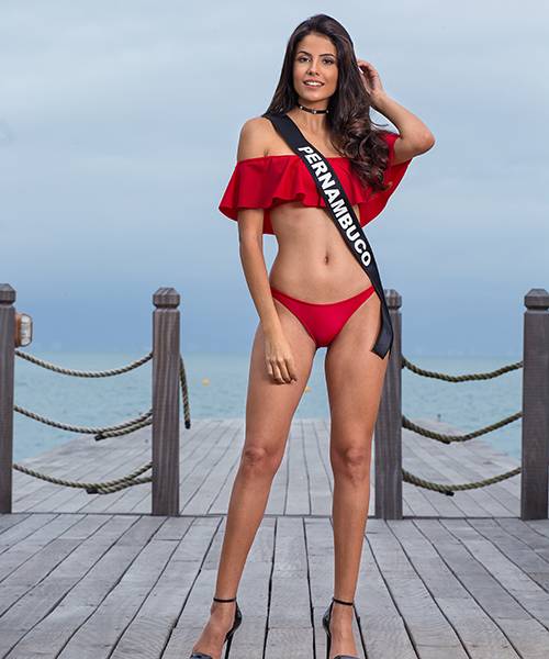 Iully Tha&iacute;sa Bezerra - 22 anos - Modelo - Estudante de Fisioterapia - Curiosidade: deseja refor&ccedil;ar que o concurso de beleza evoluiu, assim como o papel da mulher na sociedade.