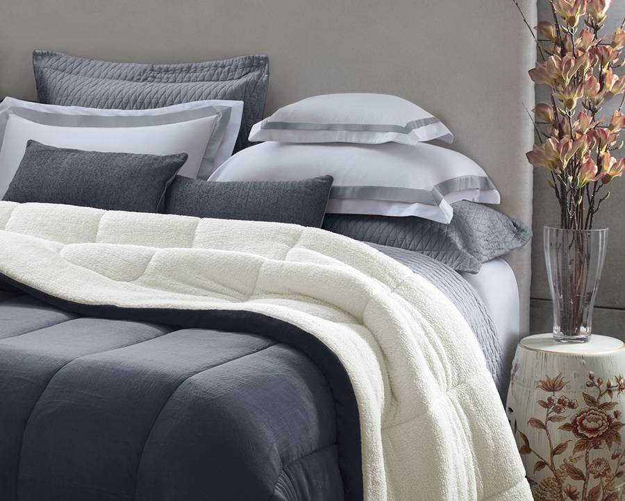 Coberdrom Naturalle Fashion, queen (2,20 x 2,45 m), de microfibra. <a href="https://www.zelo.com.br/coberdrom-dupla-face-naturalle-fashion-queen-sultan-p994175" target="_blank" rel="noopener">Zelo</a>, R$ 249,90